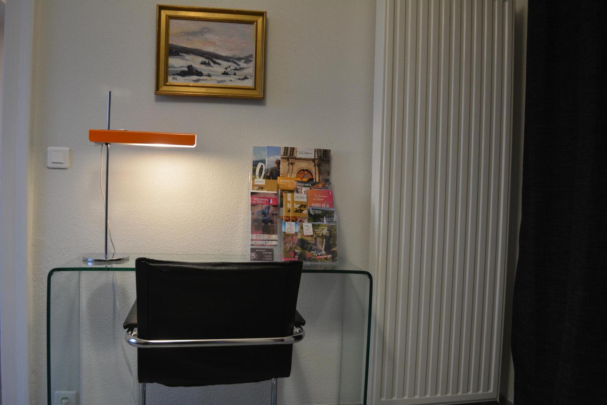 Appartement-Terrasse Parking Prive Meuble De Tourisme 4 Etoiles Belfort Luaran gambar